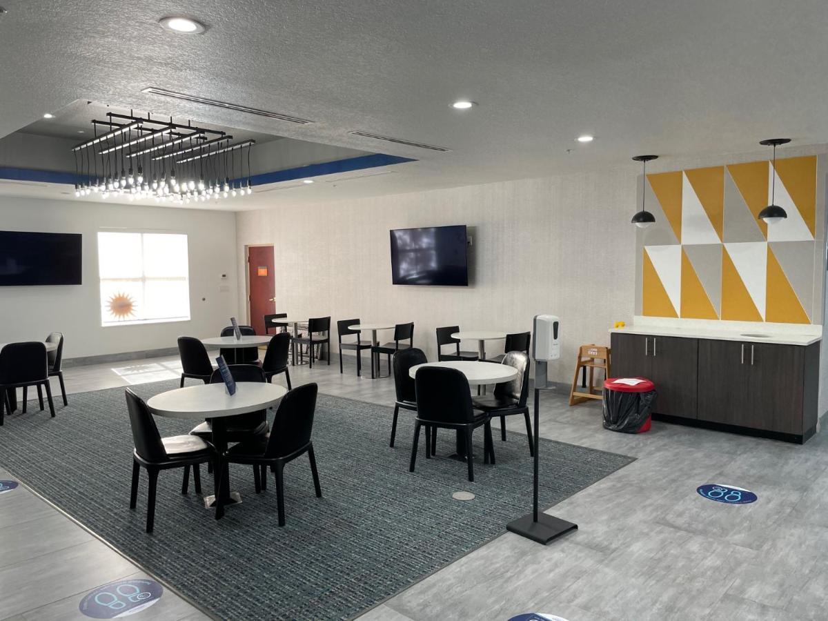 La Quinta By Wyndham Tampa Central Eksteriør billede
