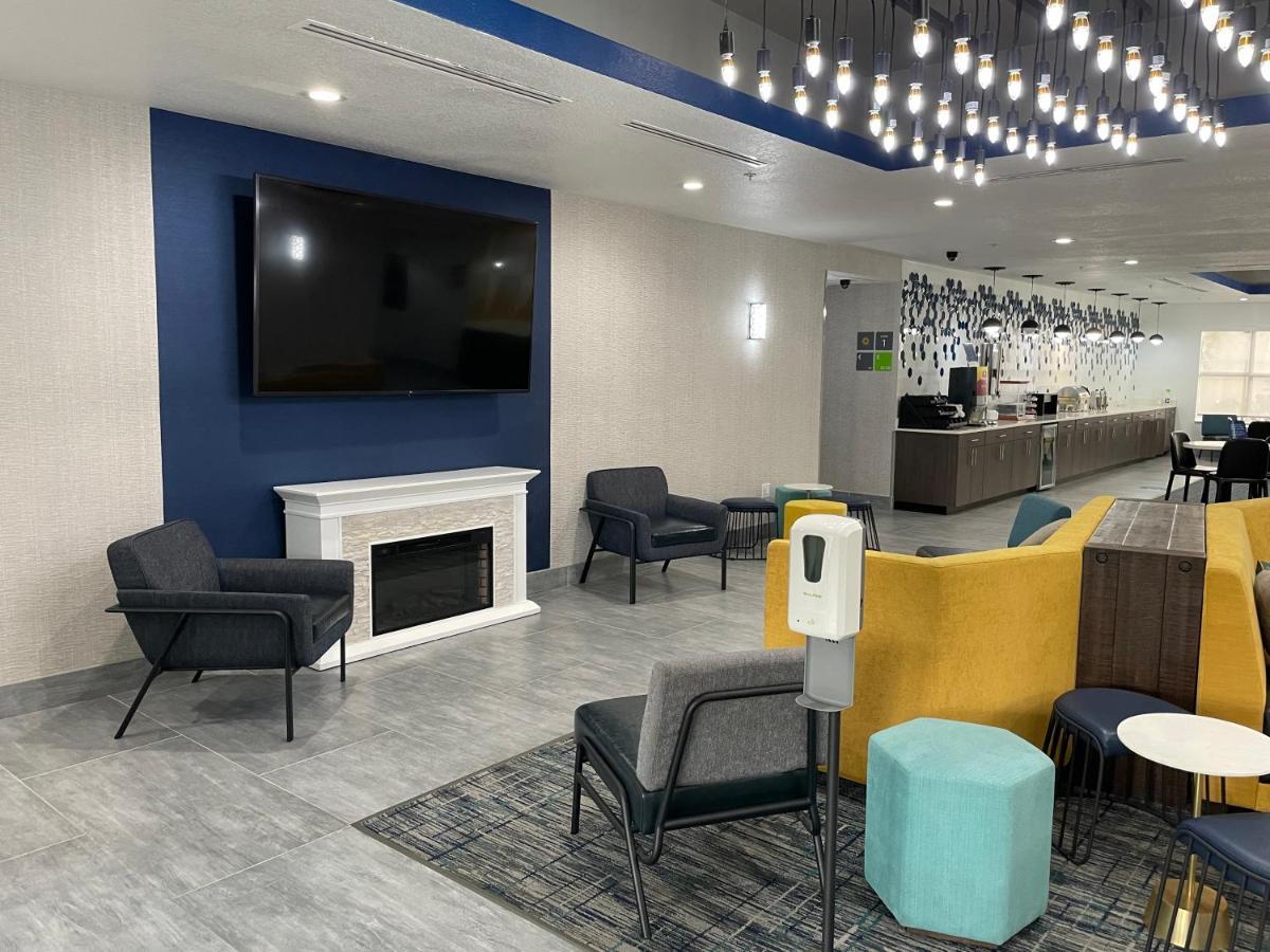 La Quinta By Wyndham Tampa Central Eksteriør billede