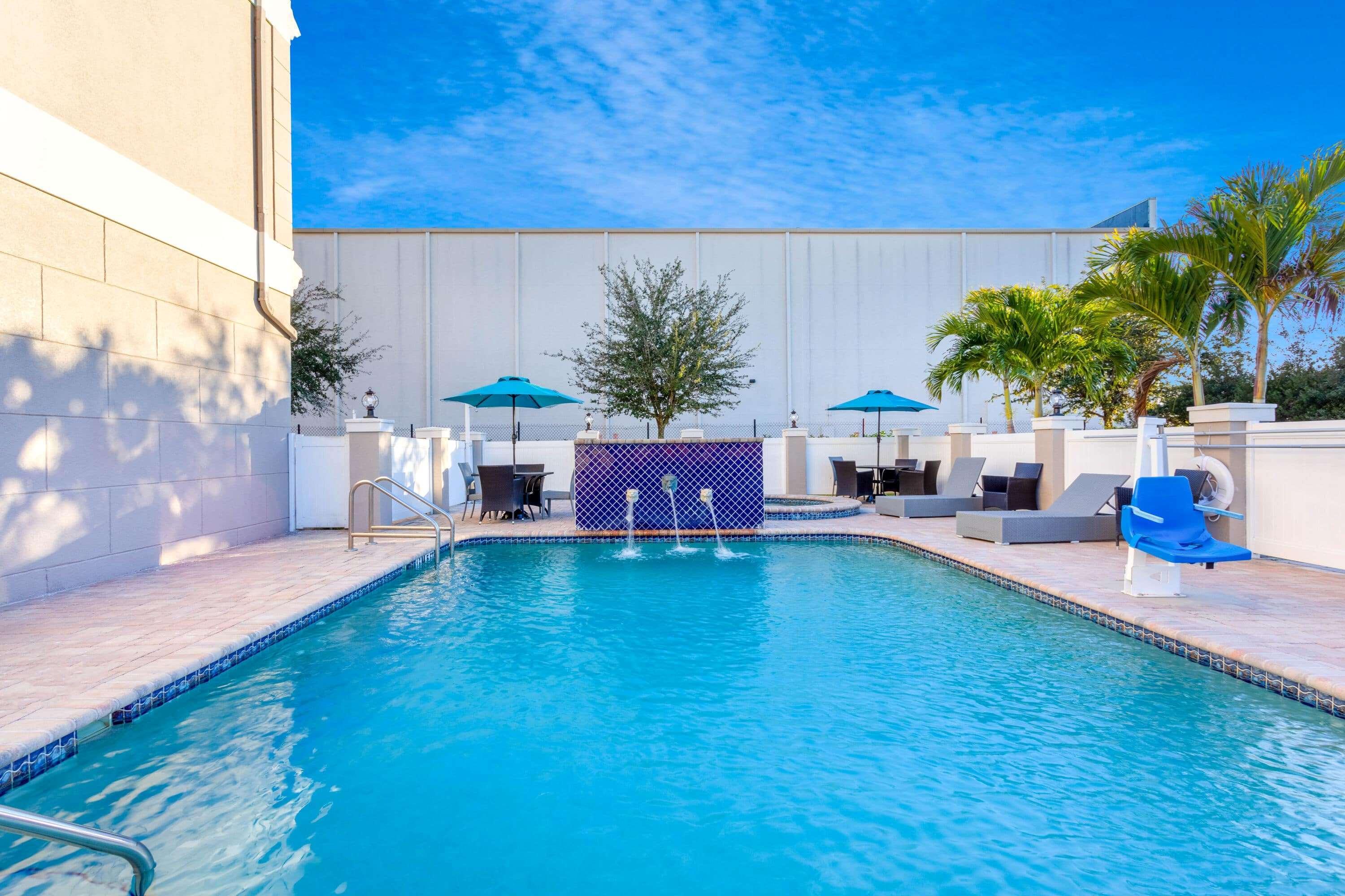 La Quinta By Wyndham Tampa Central Eksteriør billede
