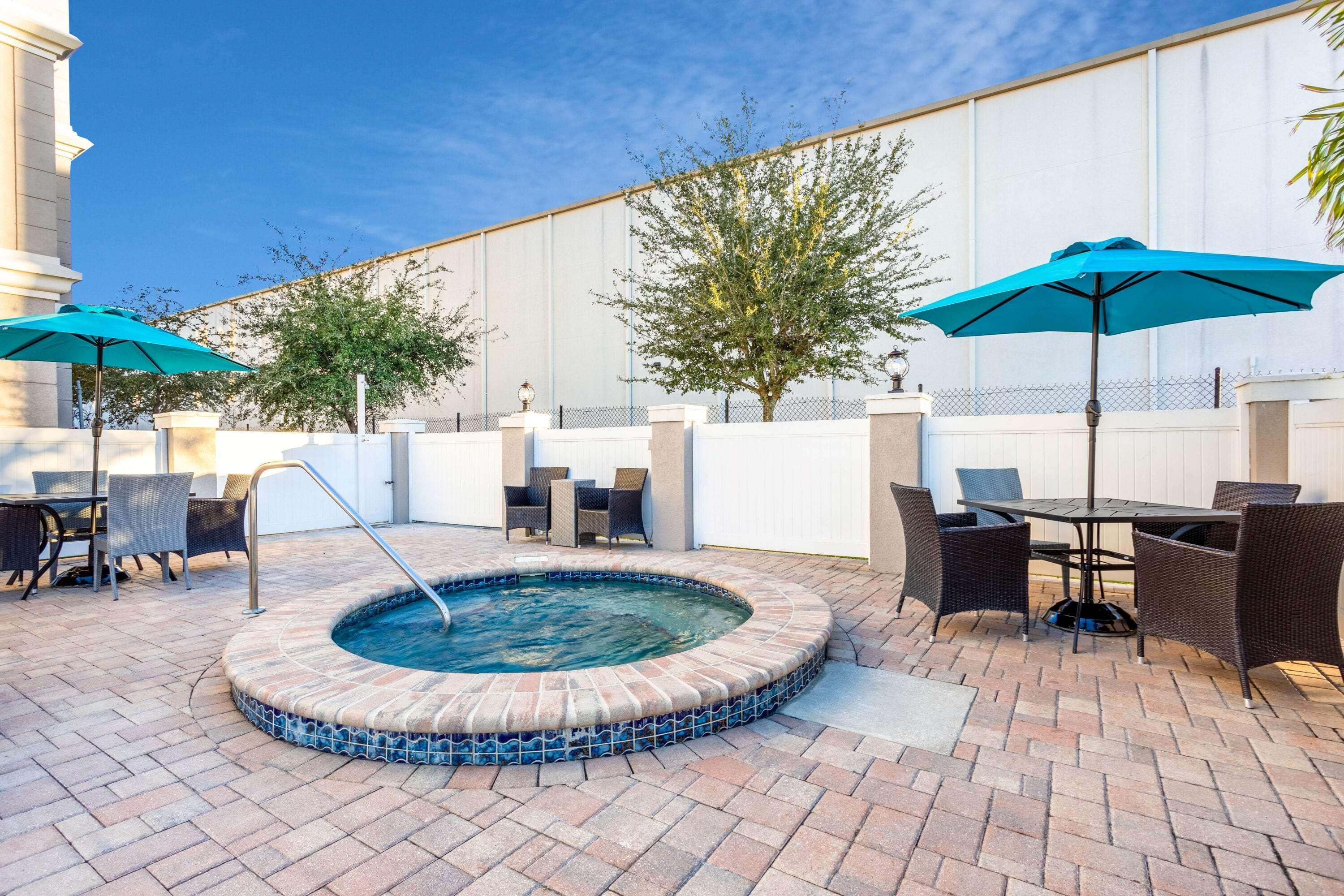 La Quinta By Wyndham Tampa Central Eksteriør billede