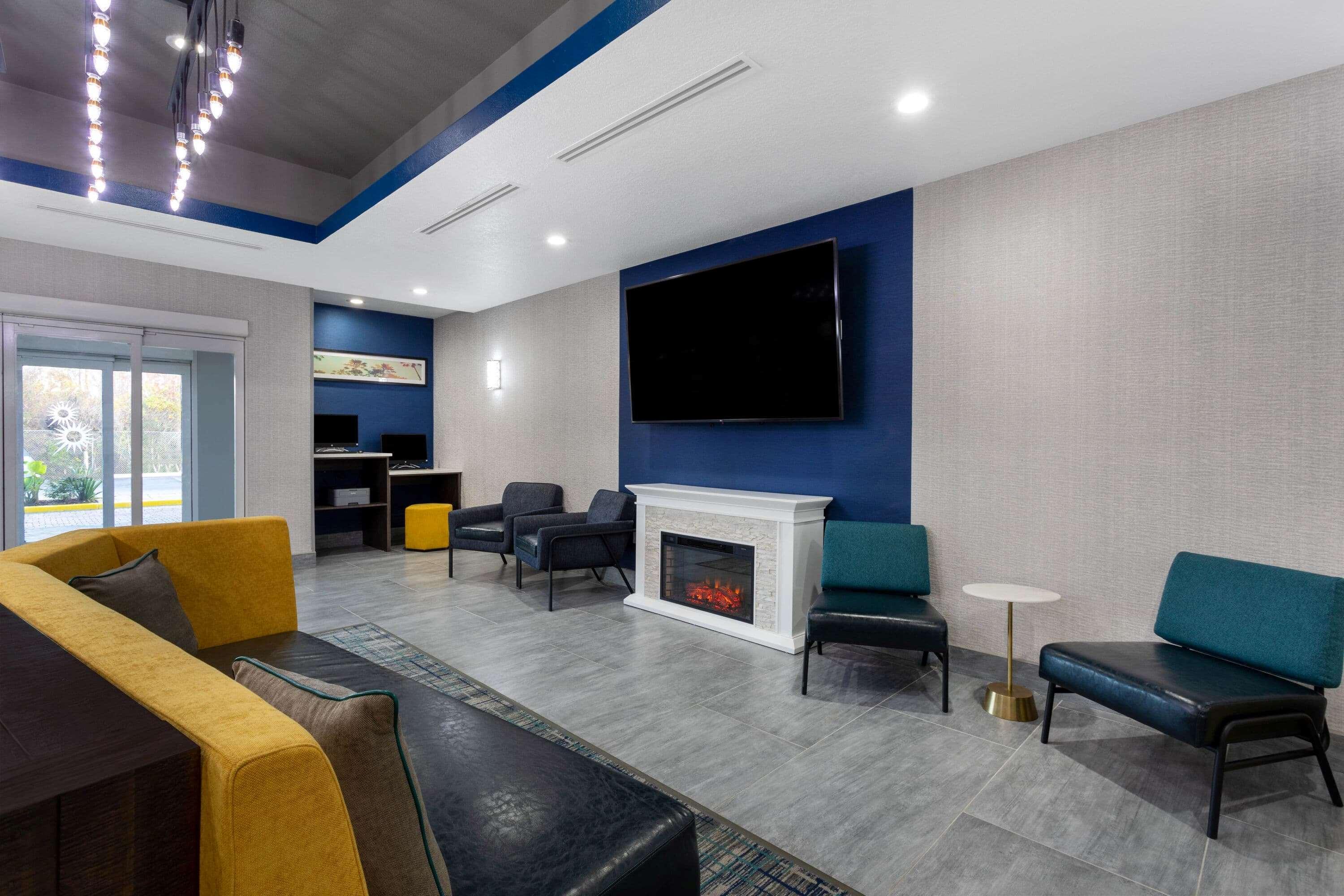 La Quinta By Wyndham Tampa Central Eksteriør billede